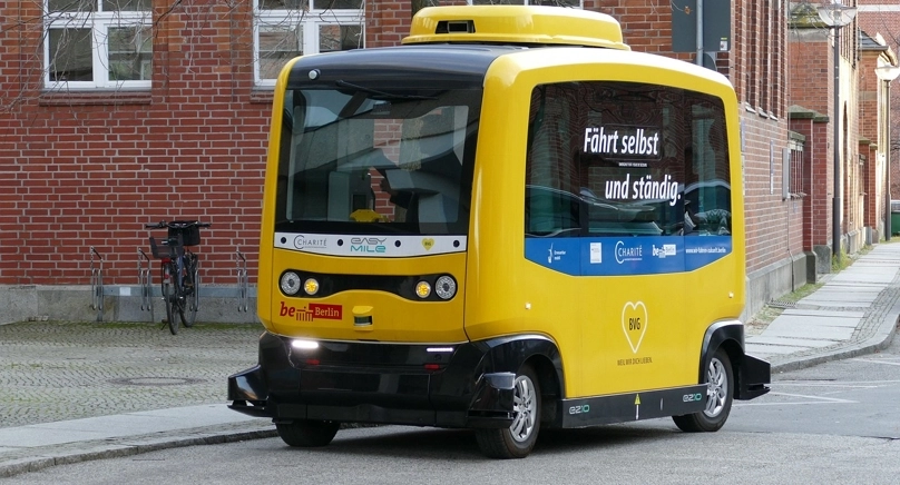 Ein autonom fahrender Kleinbus der BVG.